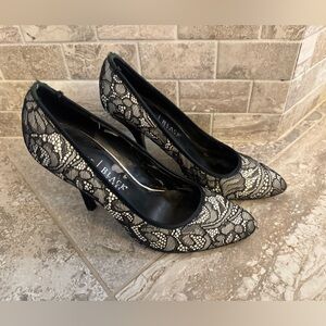 White House Black Market Black and White Women's Lace Heels Size 8.5